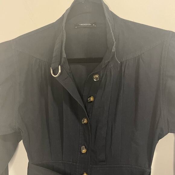 Trendyol Women's Black Long Sleeves Front Buttons Belted Jumpsuit sz. 36/XS - Picture 4 of 7